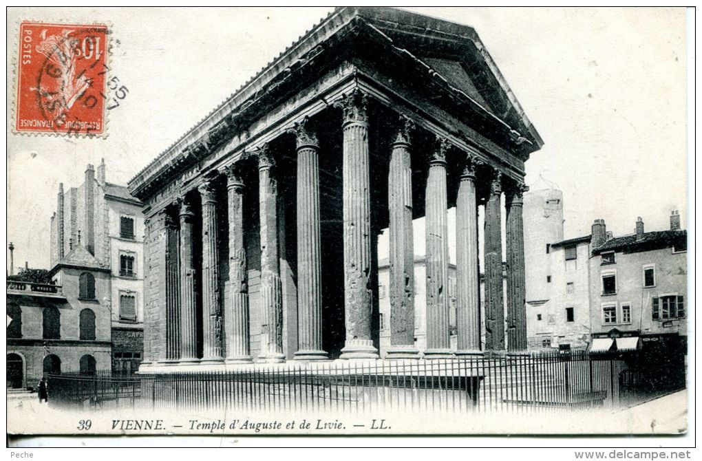 N°46006 -cpa Vienne -temple D'Auguste Et De Livie- - Vienne