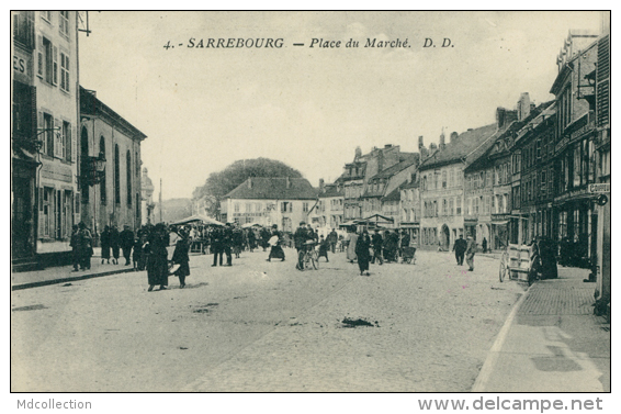 57 SARREBOURG / Place Du Marché / CARTE RARE - Sarrebourg