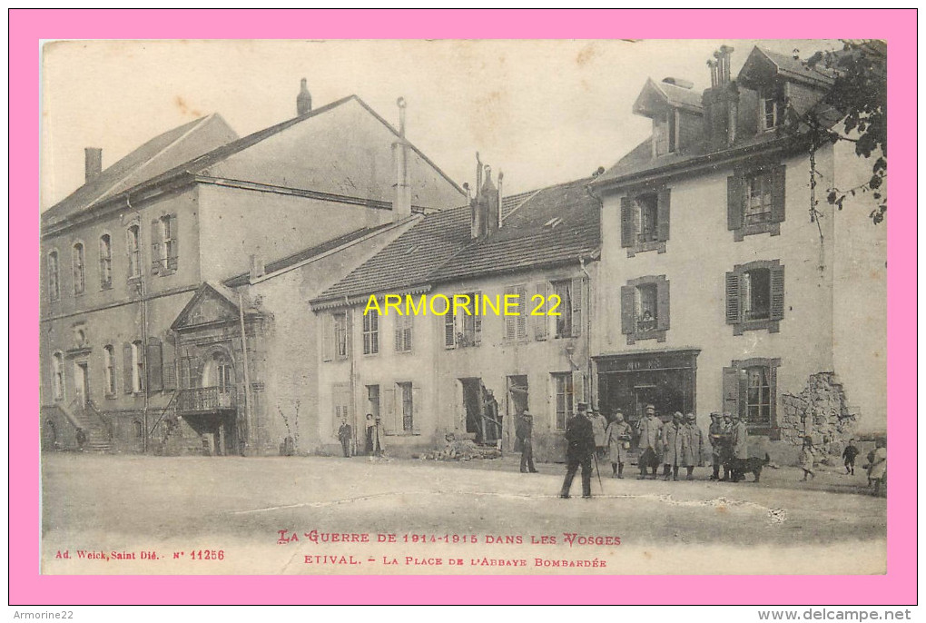 CPA  ETIVAL  La Place De L Abbaye Bombardée - Etival Clairefontaine