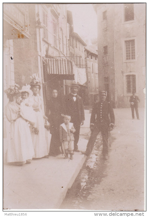 Photo Juin 1899 EMBRUN - Dans Une Rue (A127) - Embrun