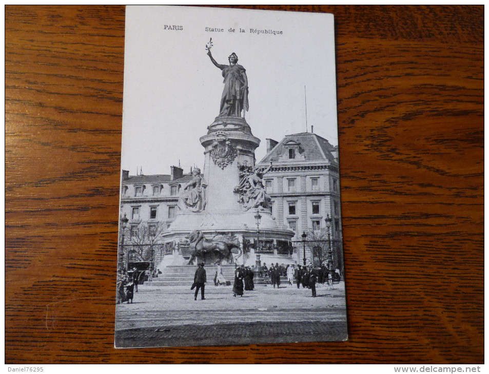 Statue De La Republique - Statues