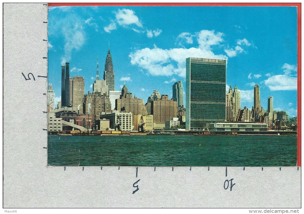 CARTOLINA VG USA - NEW YORK - View Of Mid Manhattan From Across The East River - 9 X 14 - ANN. 1963 - Other Monuments & Buildings