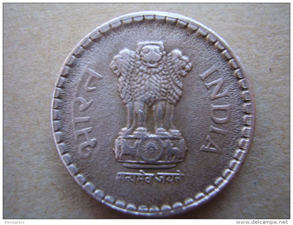 INDIA  1993 FIVE RUPEES  COIN USED. - India