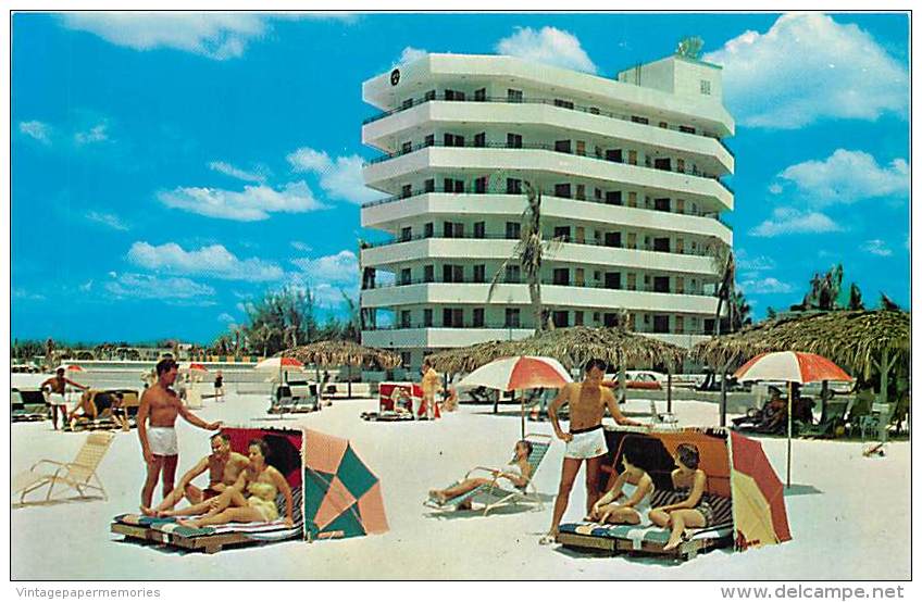 258705-Florida, Sarasota, Three Crowns Hotel & Court, Beach Bathers Scene, Dexter Press No 10535-B - Sarasota