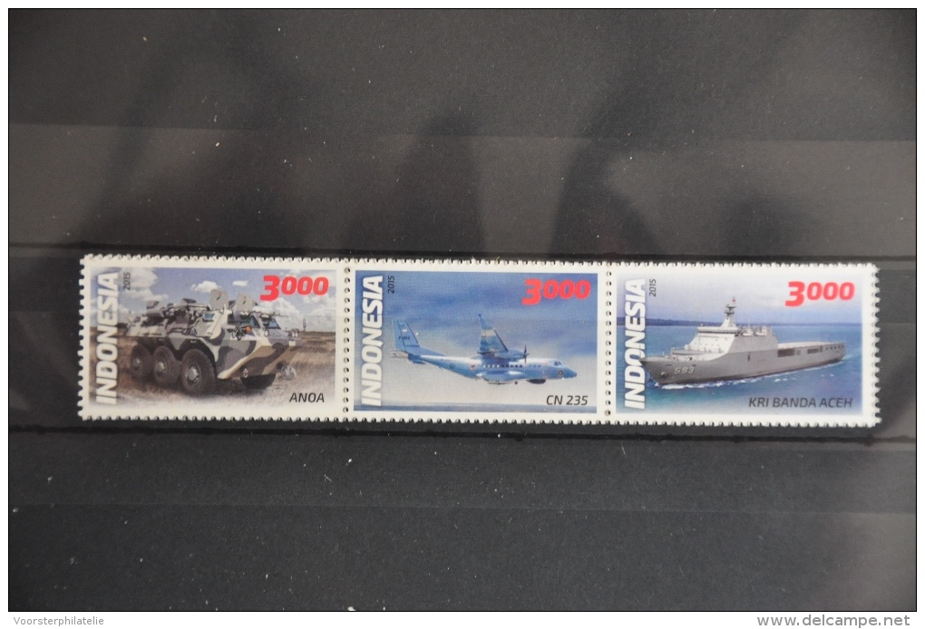 P 302 ++ INDONESIA 2015 AIRPLANE SHIP MNH ** - Indonesië