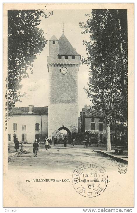 VILLENEUVE SUR LOT LA TOUR ET LA RUE PUJOLS - Villeneuve Sur Lot