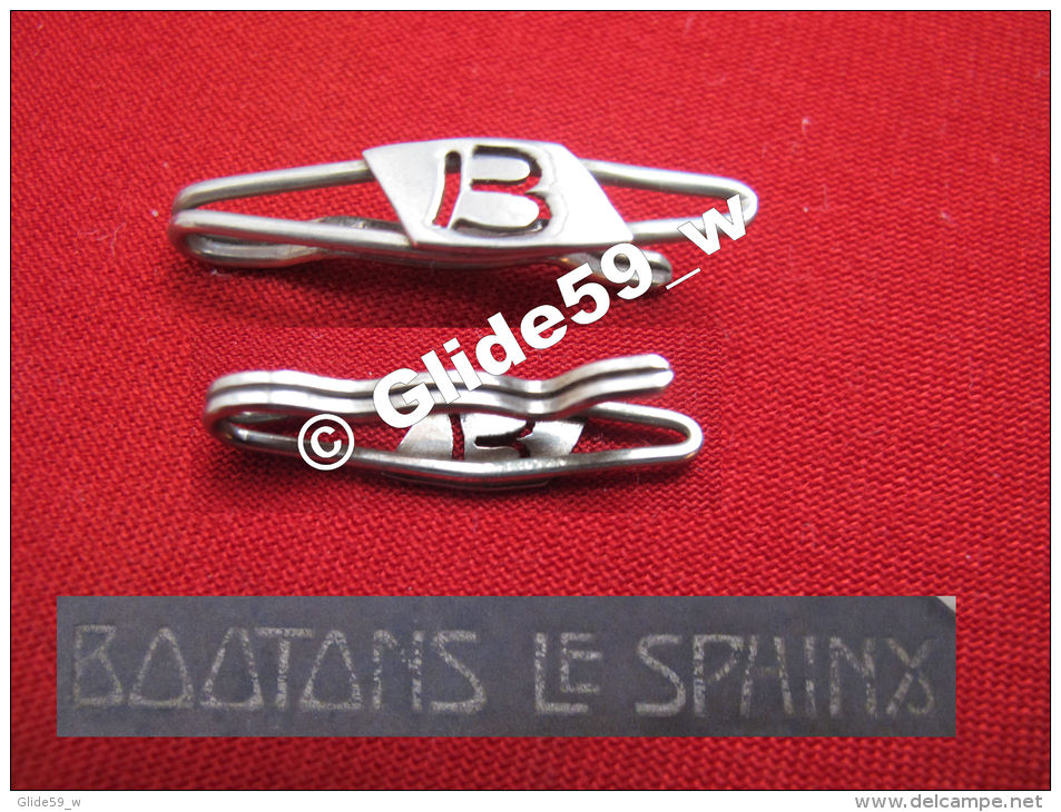 Ancienne Pince à Cravate En Métal Argenté Avec Initiale "B" (Boutons Le Sphinx) (années 40/50) - Toebehoren