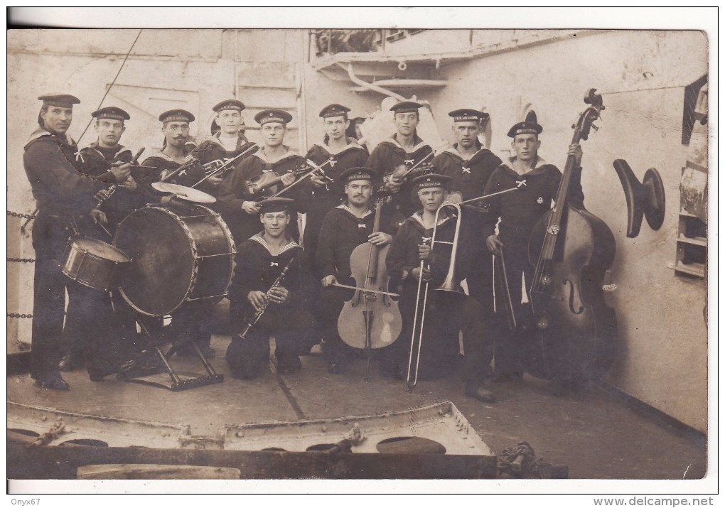 Carte Postale Photo Militaire KIEL-Allemagne  Bâteau-Guerre-Schiffe-S.M.S LOTW...? -Kaiser Marine-MUSIQUE-Tambour-Krieg - Guerra