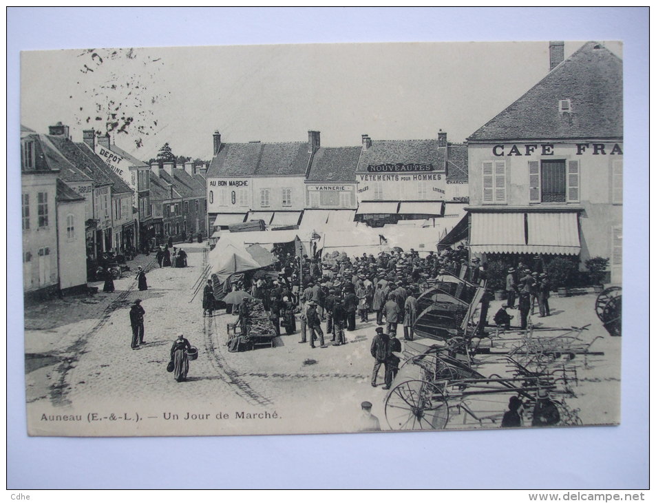 AL141215 - 28 - AUNEAU  - UN JOUR DE MARCHE   - - Auneau