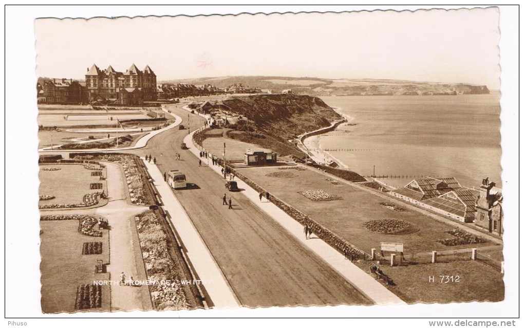 UK2424   WHITBY : North Promenade - Whitby