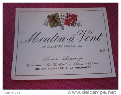 LOT DE 100 ETIQUETTE DE VIN /Champagne /Décollées ou Neuves faire défiler les 100 scanns de cette vente et les voir ...