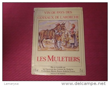 LOT DE 100 ETIQUETTE DE VIN /Champagne /Décollées ou Neuves faire défiler les 100 scanns de cette vente et les voir ...