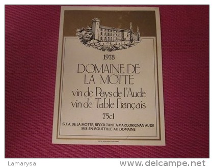 LOT DE 100 ETIQUETTE DE VIN /Champagne /Décollées ou Neuves faire défiler les 100 scanns de cette vente et les voir ...