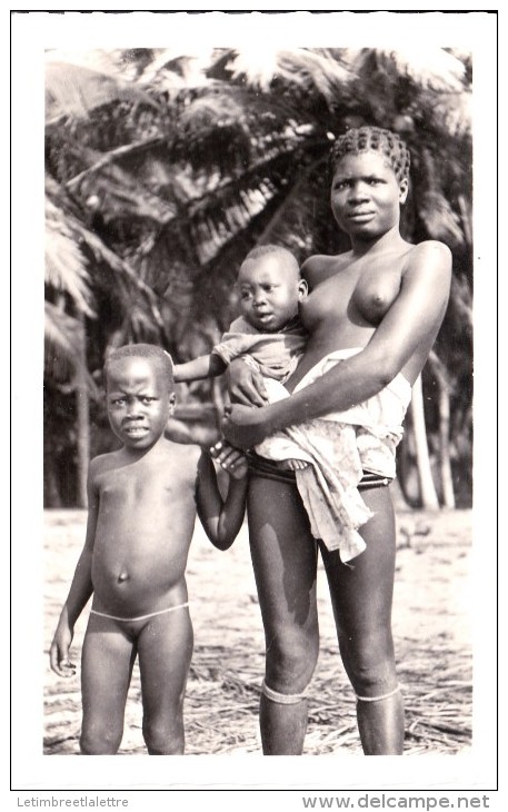 CP Photo Avec La Grande Soeur   Collection G. LABITTE - Dahomey