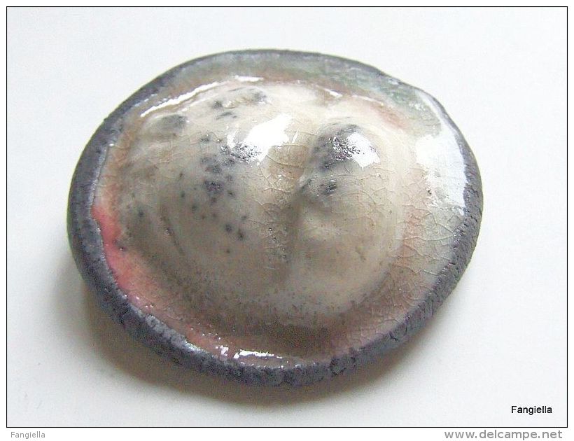 1 Cabochon Visage Enfant En Céramique Raku Blanc Noir Rose Lie De Vin Fabrication Artisanale   Une Pièce Ethnique Unique - Pearls