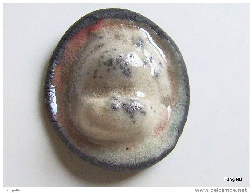 1 Cabochon Visage Enfant En Céramique Raku Blanc Noir Rose Lie De Vin Fabrication Artisanale   Une Pièce Ethnique Unique - Perlas