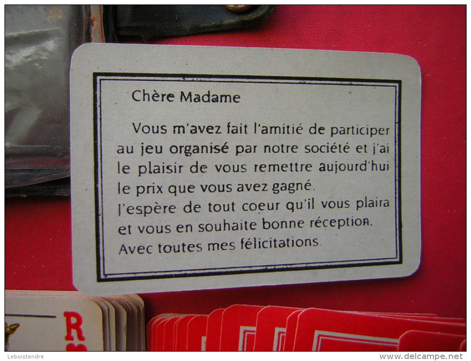 RARE JEU / JEUX DE 52 CARTES VITRINE MAGIQUE + 2 JOKERS / JOKER  DANS UN  ETUIT EN PLASTIQUE ET UNE CARTE PUB VITRINE MA - Autres & Non Classés