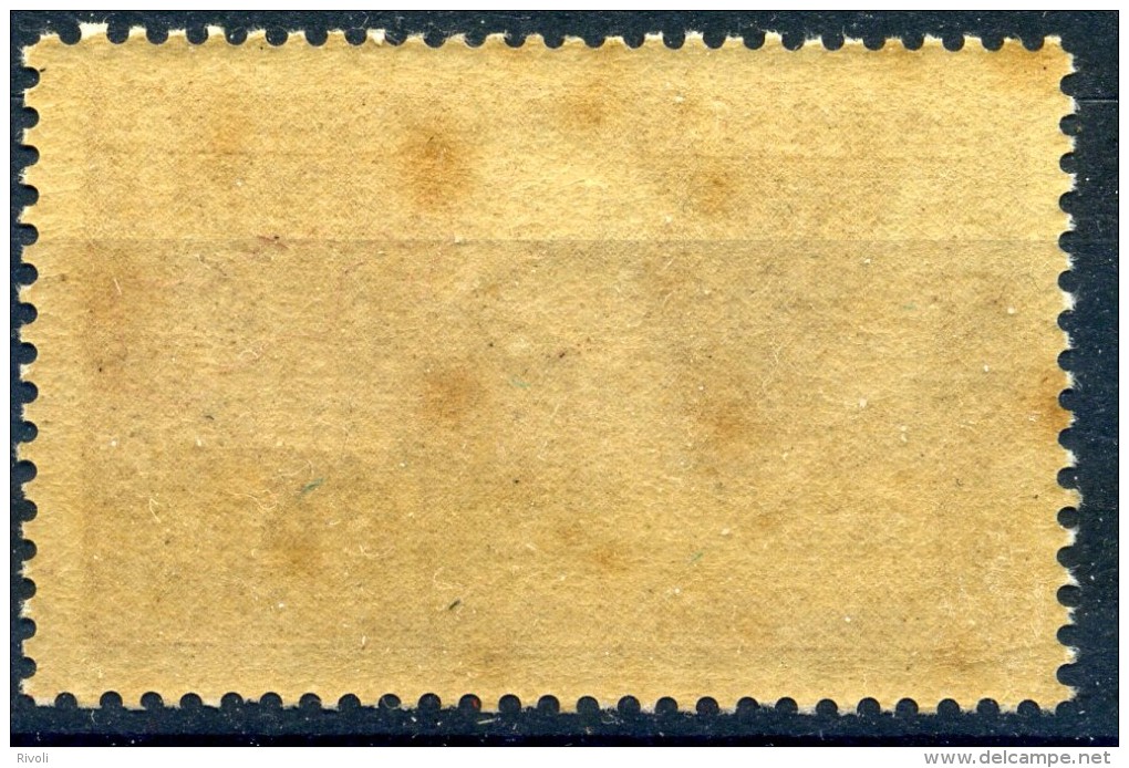 FRANCE 1930  N° YVERT 256 Neuf  Avec TRACE DE ROUILLE COTE 160E - Nuovi