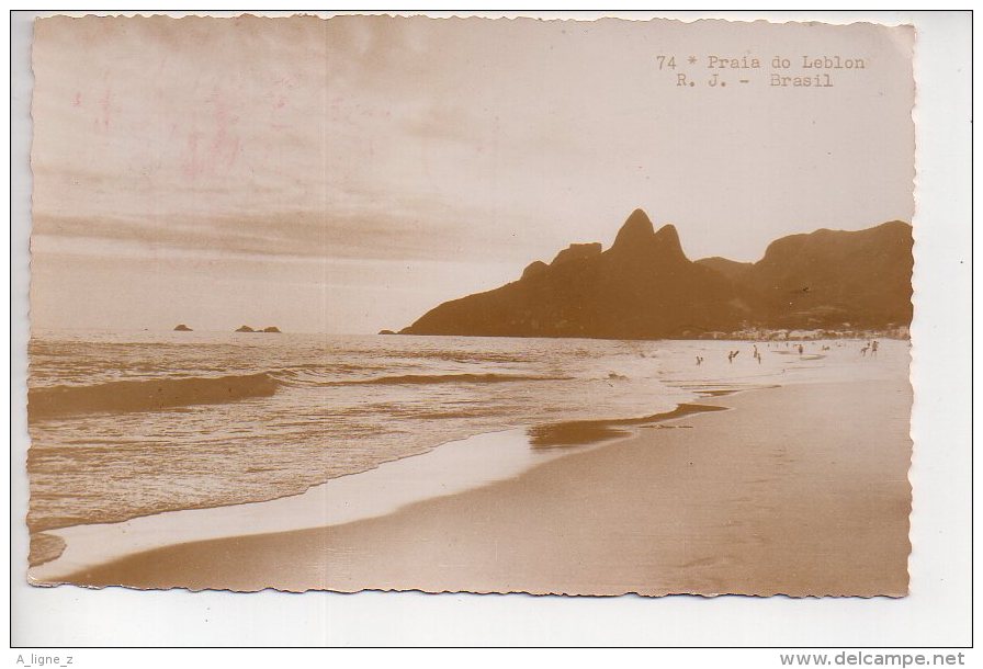 REF 238 : CPA Carte Photo Praia Do Leblon Rio De Janeiro Brésil Brasil - Autres & Non Classés