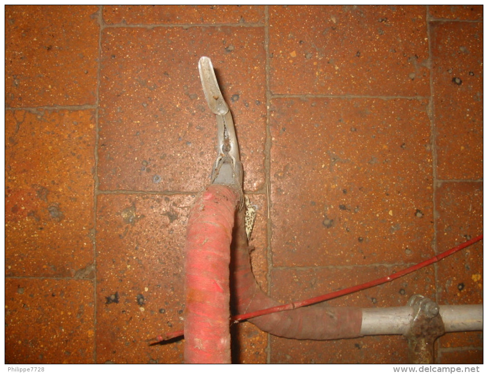 Ancien Guidon Vélo De Course à Restaurer - Cyclisme