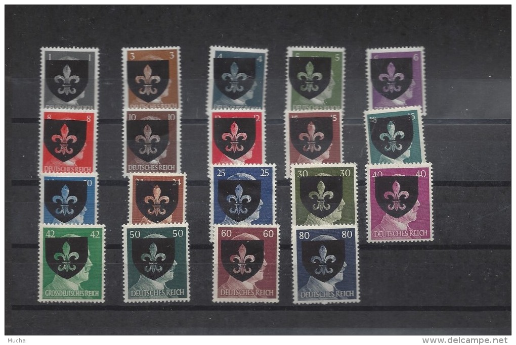 Deutsches Reich 19 Timbres Neufs Hitler Surcharge Ecusson Fleur De Lyss Occupation France - Militaria