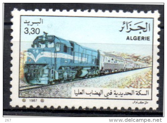 ALGERIE N° 915   * *  ( Cote 2.40e )   Train - Trains