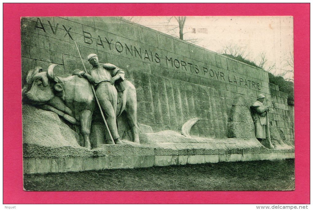 64 PYRENNEES-ATLANTIQUES BAYONNE, Monument Aux Morts, Guerre 1914-18, (M. D.) - Monuments Aux Morts