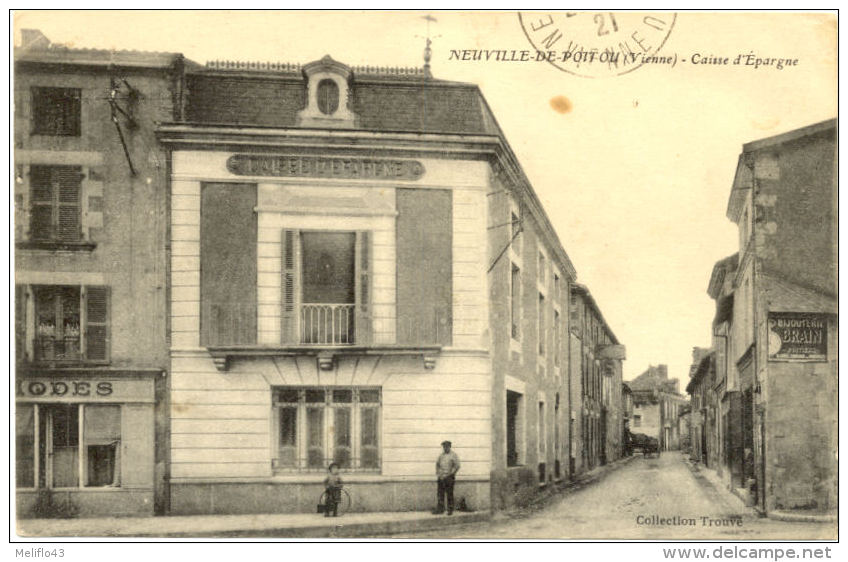 86/CPA A - Neuville De Poitou - Caisse D'Epargne - Neuville En Poitou