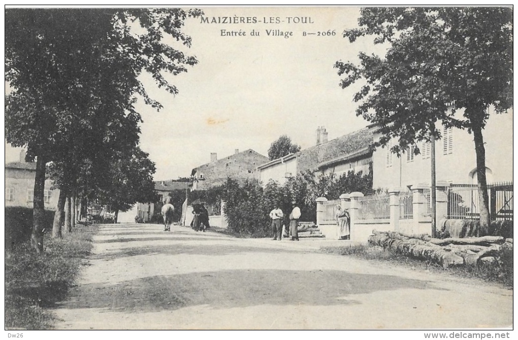 Maizières-les-Toul (Meurthe-et-Moselle) - Entrée Du Village - Carte Non Circulée - Altri & Non Classificati