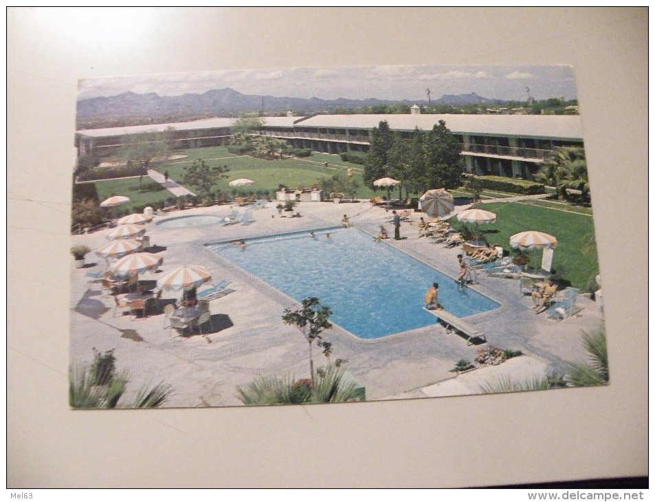 A343.  CPA. ARIZONA. TUCSON. THE HILTON INN.  Beau Plan Animé. Non Ecrite - Tucson