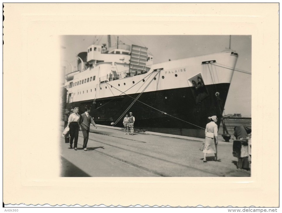 Photo Ancienne Le Paquebot Falaise - Liaison Saint-Malo - Southampton - Barche