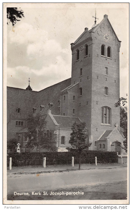 PAYS-BAS.  CARTE PHOTO.  DEURNE.  KERK ST. JOZEPH-PAROCHIE. GROS PLAN. - Deurne