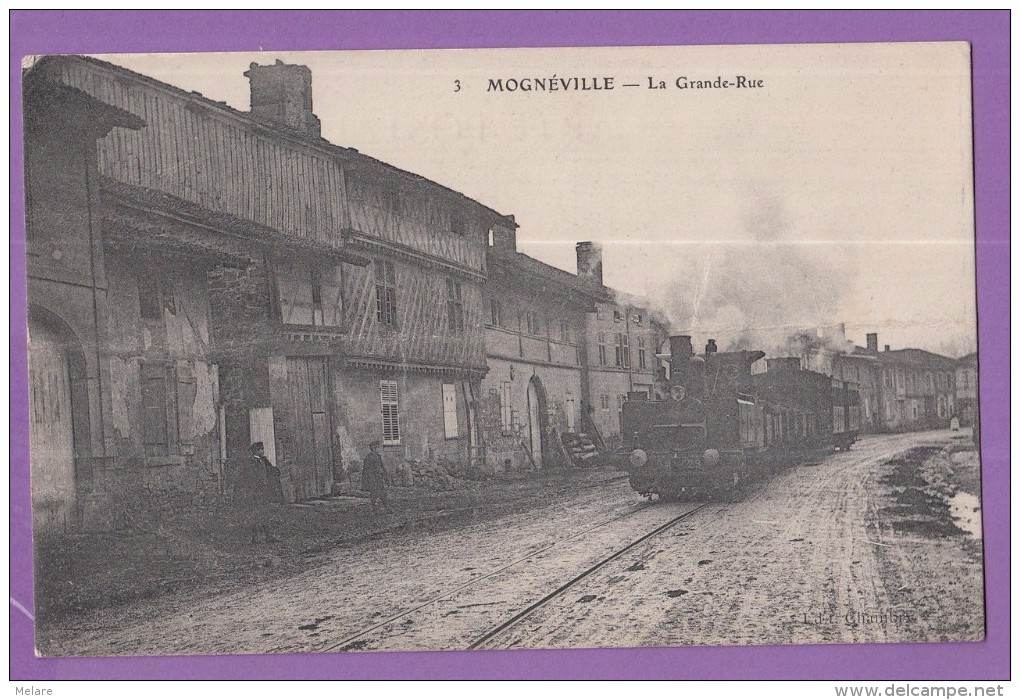 54 MOGNEVILLE La Grande Rue Train - Autres & Non Classés