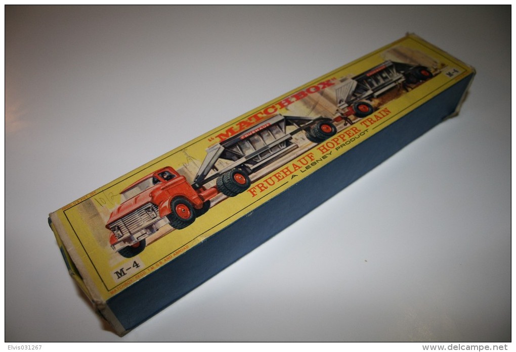 Matchbox Lesney M-4-B2 GMC TRACTOR & FRUEHAUF HOPPER TRAIN + Original Box, Issued 1964, Scale 1/64 - Matchbox (Lesney)