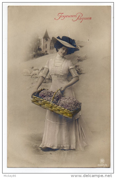 Joyeuses Pâques--Femme Avec Jolie Robe (dentelle) Et Chapeau Tenant Un Panier  N°2687/6  éd  P.RA - Easter