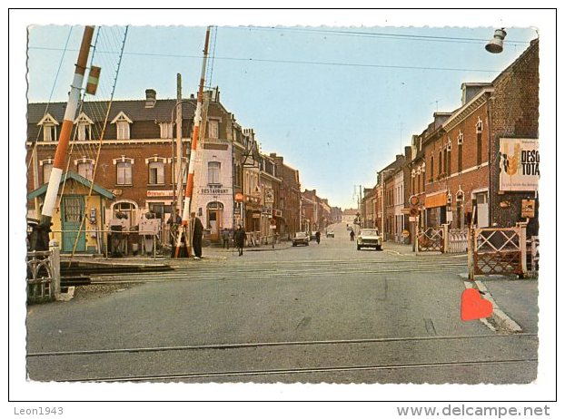 25581-LE-62-VITRY-EN-ARTOIS-Rue De La Gare------------animée-voitures - Vitry En Artois