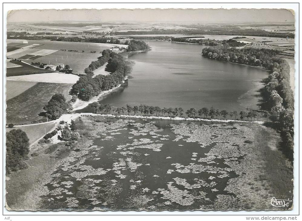 CPSM LE CHESNE, VUE GENERALE AERIENNE SUR LES ETANGS DE BAIRON, ARDENNES 08 - Le Chesne