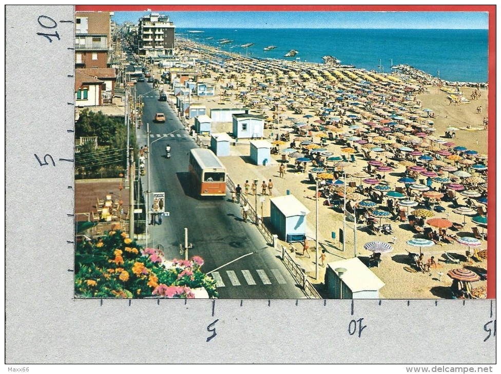 CARTOLINA VG ITALIA - RIMINI - VISERBA - La Spiaggia - 10 X 15 - ANN. 1982 - Rimini