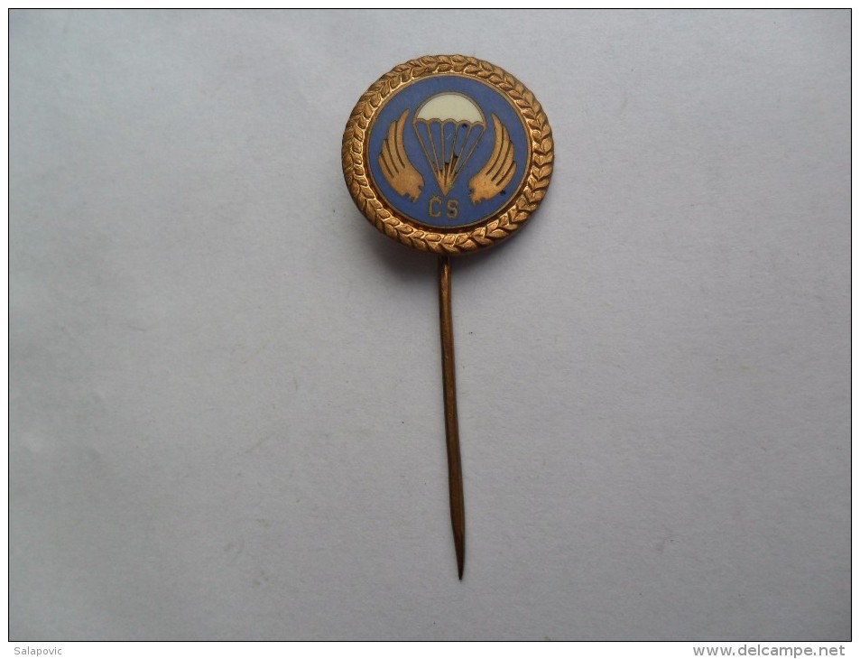 PARACHUTE PARACHUTTING CS  PINS BADGES  Z - Parachutting