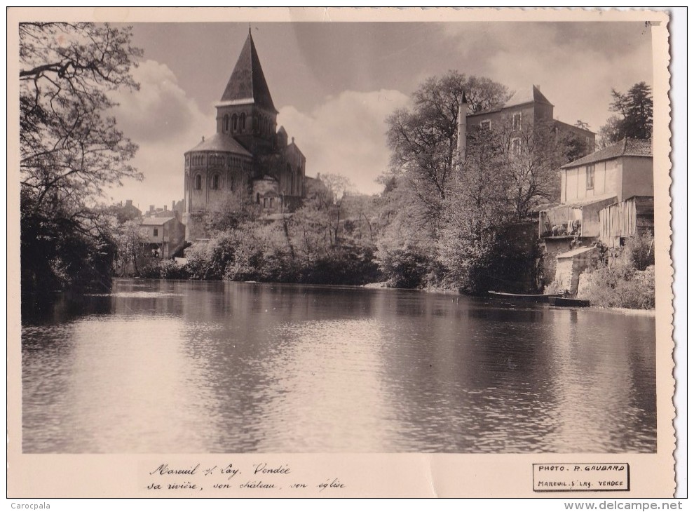 Carte Photo Vers 1940 MAREUIL SUR LAY /sa Rivière ,son Château ,son église - Mareuil Sur Lay Dissais