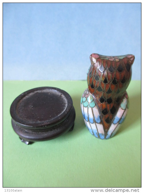 Figurines Grandeur 6 Cm Socle Compris  Faience ? Oiseaux Hiboux Figurine Hibou Chouette Rapace - Oiseaux - Hiboux