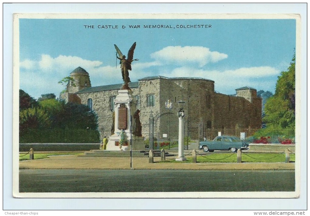 Colchester - The Castle & War Memorial - Colchester