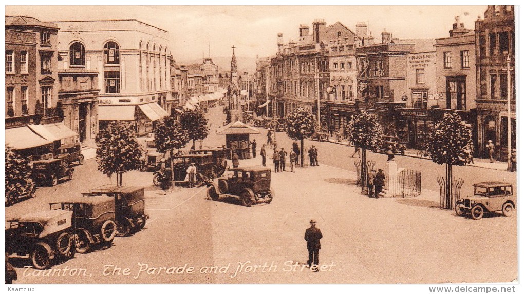 Taunton: OLDTIMER (BRASS ERA) CARS - The Parade And North Street   - (1942) - England - Passenger Cars