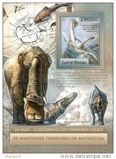 Guinea Bissau. 2012 First Land Mammal Fossils In Antarctica. (813b) - Fossilien