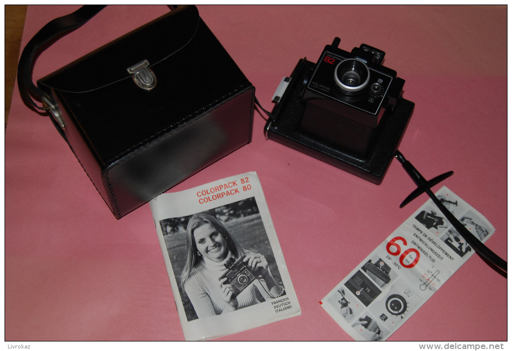 Appareil Photo Polaroid COLORPACK 82, Année 1974 Avec Sacoche De Transport, Notice Et Film-Pack, TRÈS BON ÉTAT - Cameras