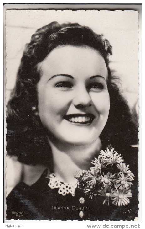 Deanna Durbin - Artistas