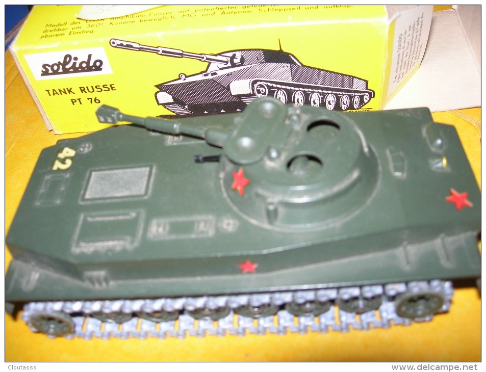 SOLIDO) TANK RUSSE "amphibie PT76 REF 2O7  6/62  ETAT NEUF  AVEC BOITE Tourelle Pivotante - Veicoli