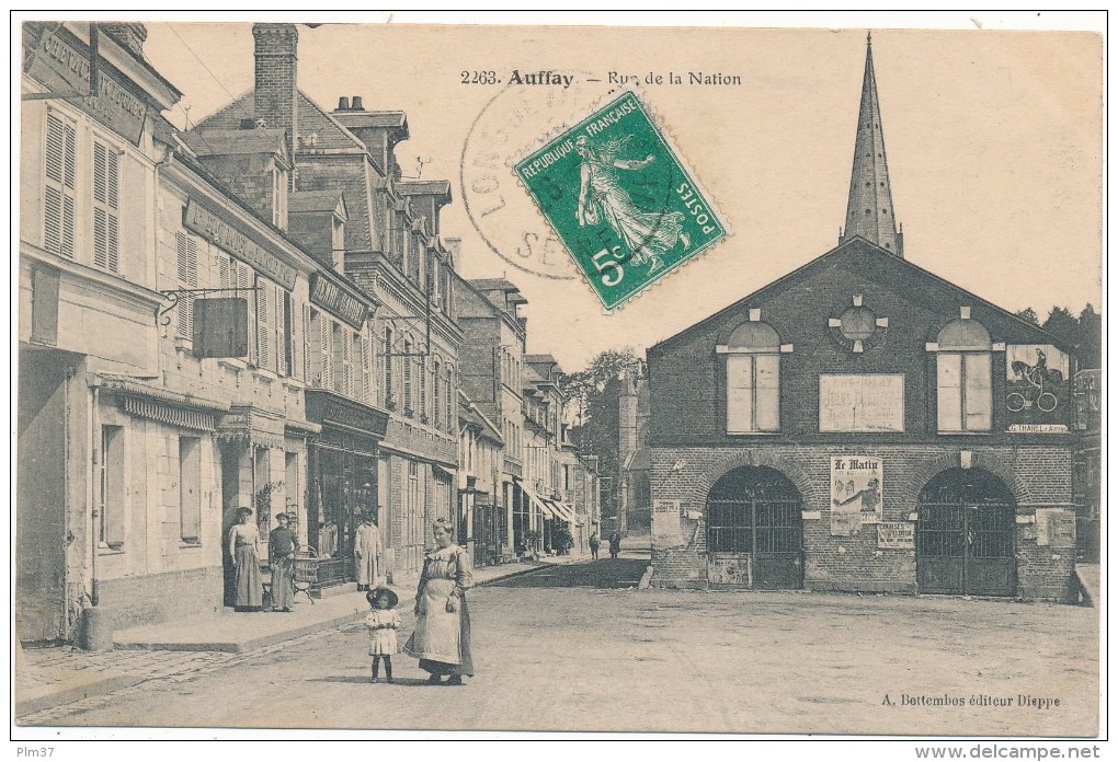 AUFFAY - Rue De La Nation - Auffay