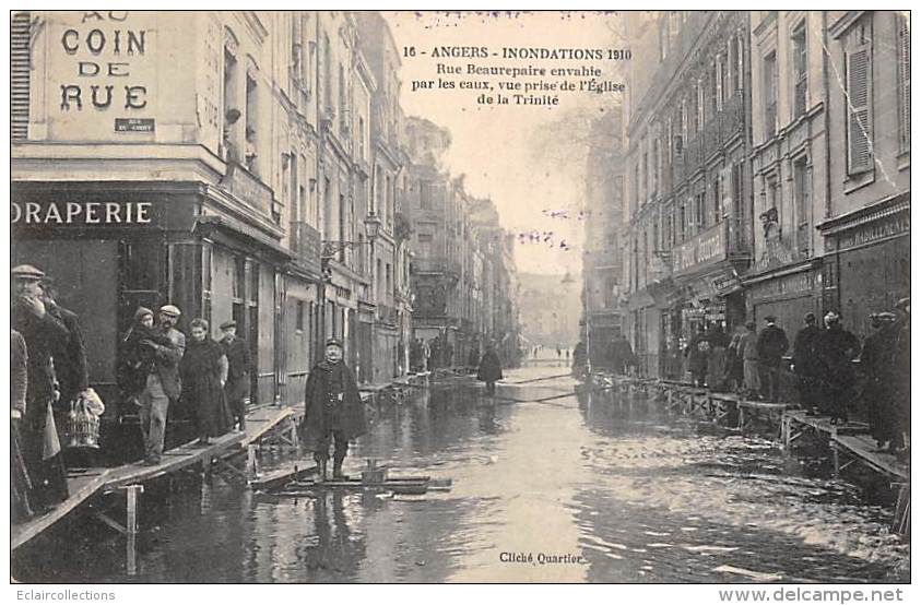 Angers      49        Inondations  1910  La Rue Beaurepaire  (pli) - Angers