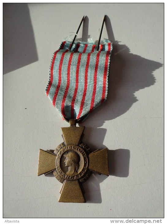 MEDAILLE CROIX DU COMBATTANT - Frankrijk